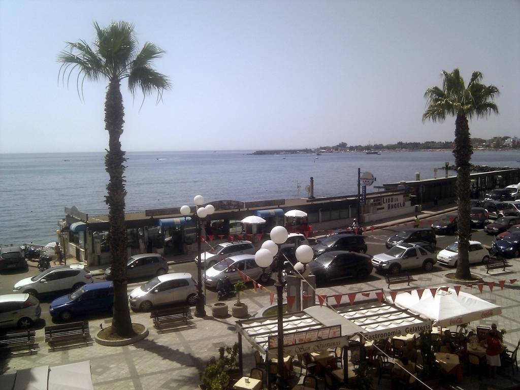 La Piazzetta * Giardini Naxos